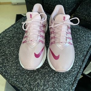 Women Nike Tennis Shoes